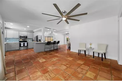 1211 Russell Drive N, Saint Petersburg, FL 33710 - Photo 10