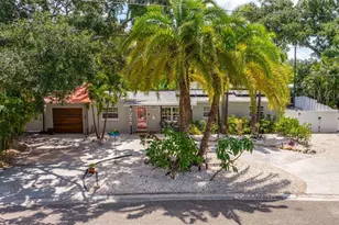 1211 Russell Dr N, Saint Petersburg, FL 33710 - Photo 6