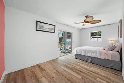 1211 Russell Drive N, Saint Petersburg, FL 33710 - Photo 4