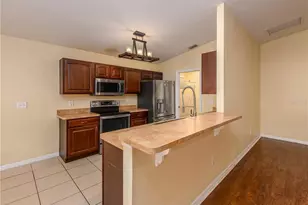 37154 Highland Bluff Cir, Dade City, FL 33523 - Photo 14