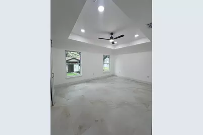 8915 N Willow Avenue, Tampa, FL 33604 - Photo 34