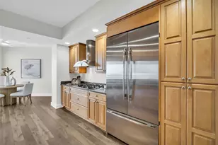 300 Beach Dr NE, Saint Petersburg, FL 33701 - Photo 18