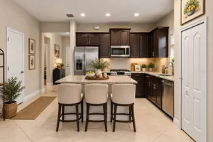 13542 Circa Crossing Dr, Lithia, FL 33547 - Photo 6