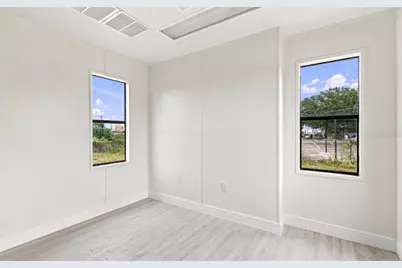 4946 E Hillsborough Avenue, Tampa, FL 33610 - Photo 20