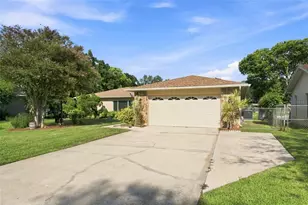 10681 Seminole Forest St E, Seminole, FL 33778 - Photo 46