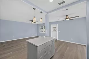 110 Gloucester Blvd, Sun City Center, FL 33573 - Photo 8