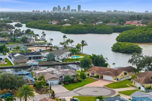 1320 52nd Ave NE, Saint Petersburg, FL 33703 - Photo 2