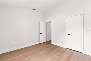 1607 Oak Arbor Ln, Valrico, FL 33596 - Photo 18