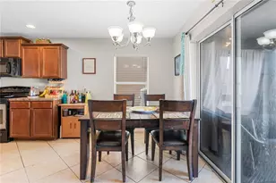 7719 Maroon Peak Dr, Ruskin, FL 33573 - Photo 18
