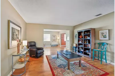 609 Allegheny Drive, Sun City Center, FL 33573 - Photo 8