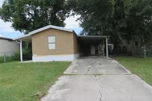 36413 Cherrywood Ln, Zephyrhills, FL 33541 - Photo 2