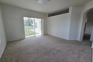 15305 Palomapark Ln, Lithia, FL 33547 - Photo 10