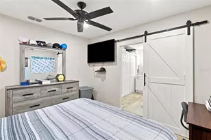 1913 E Hanna Ave, Tampa, FL 33610 - Photo 22