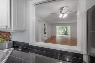 10391 Carrollwood Ln, Tampa, FL 33618 - Photo 16