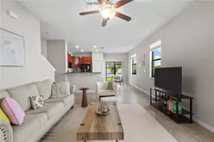 7667 Ginger Lily Ct, Tampa, FL 33619 - Photo 10