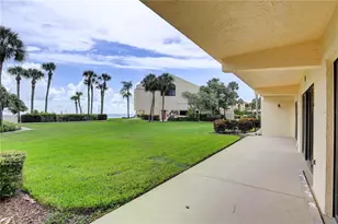 7510 Sunshine Skyway Ln S, Saint Petersburg, FL 33711 - Photo 12