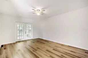 1418 Oak Valley Dr, Seffner, FL 33584 - Photo 2