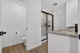 5761 Helmsman Ct, Tampa, FL 33619 - Photo 26