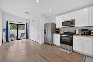 5761 Helmsman Ct, Tampa, FL 33619 - Photo 18