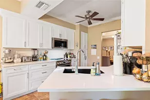 2061 Carriage Ln, Clearwater, FL 33765 - Photo 10