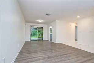 16122 Oakmanor Dr, Tampa, FL 33624 - Photo 4