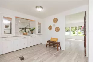 4211 Lowell Ln, Zephyrhills, FL 33541 - Photo 4