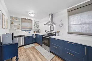 3145 32nd Ave N, Saint Petersburg, FL 33713 - Photo 2