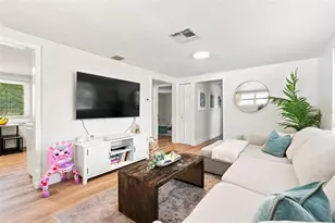 660 Dexter Dr, Dunedin, FL 34698 - Photo 6