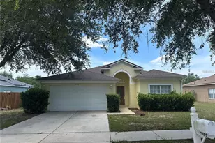 903 Coade Stone Dr, Seffner, FL 33584 - Photo 1