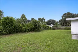 12002 Gaines Ct, Tampa, FL 33618 - Photo 6
