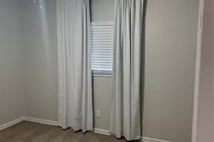5608 Gateway Dr, Tampa, FL 33615 - Photo 10