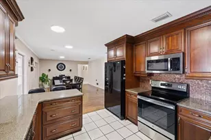 5809 N Hale Ave, Tampa, FL 33614 - Photo 6