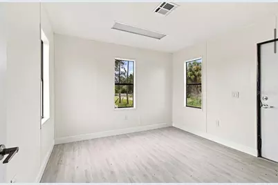 4946 E Hillsborough Avenue, Tampa, FL 33610 - Photo 12