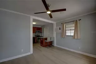 820 86th Ave N, Saint Petersburg, FL 33702 - Photo 8