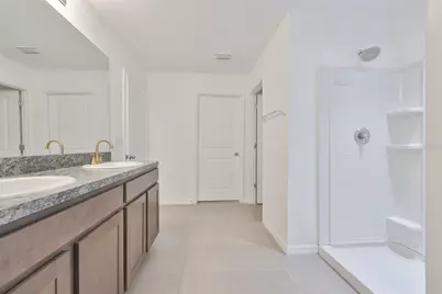 5461 Magdalene Way, Zephyrhills, FL 33541 - Photo 12
