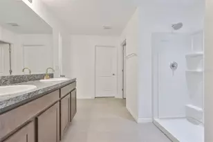5461 Magdalene Wy, Zephyrhills, FL 33541 - Photo 12