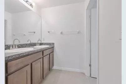 5461 Magdalene Way, Zephyrhills, FL 33541 - Photo 18