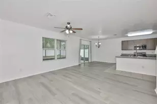 5461 Magdalene Wy, Zephyrhills, FL 33541 - Photo 8
