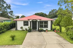 1801 Bethune Dr, Plant City, FL 33563 - Photo 4