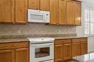 9703 Hidden Cove Ct, Tampa, FL 33618 - Photo 8