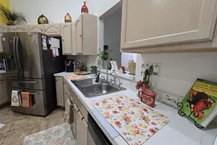 14926 Laurie Ln, Tampa, FL 33613 - Photo 16