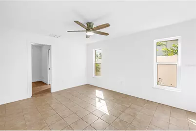 2053 Dolphin Boulevard S, Saint Petersburg, FL 33707 - Photo 12