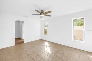 2053 Dolphin Blvd S, Saint Petersburg, FL 33707 - Photo 12