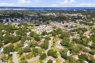 1683 Oak Pl, Clearwater, FL 33755 - Photo 48