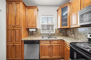 18171 Paradise Point Dr, Tampa, FL 33647 - Photo 6