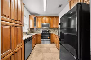 18171 Paradise Point Dr, Tampa, FL 33647 - Photo 4