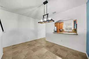 18171 Paradise Point Dr, Tampa, FL 33647 - Photo 8