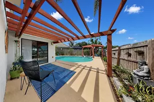 1921 Stanfield Dr, Brandon, FL 33511 - Photo 8