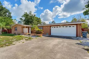 10744 Osceola Dr, New Port Richey, FL 34654 - Photo 2