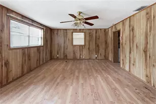 909 Alicia Ave, Tampa, FL 33604 - Photo 4